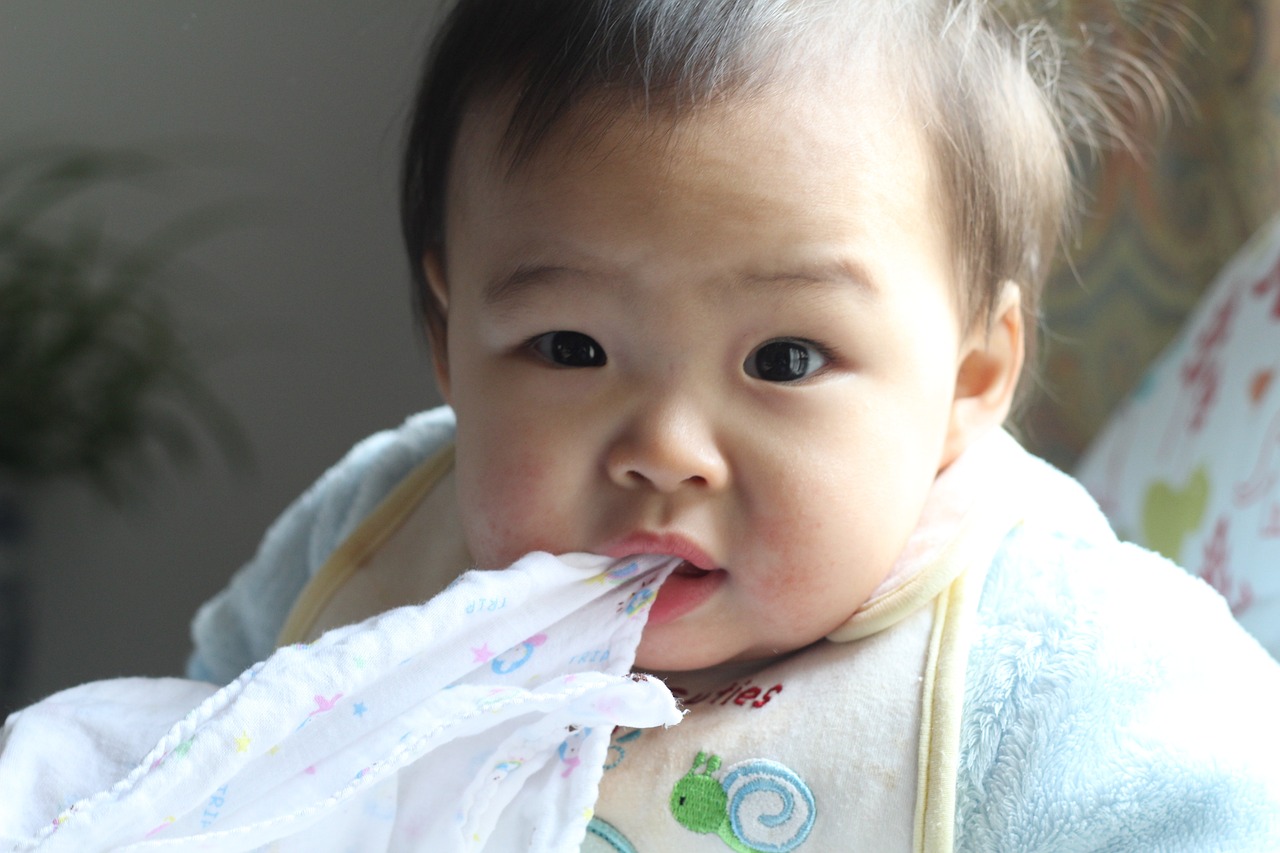4个月的孕妈供卵生的宝宝会干什么（四个月试管代生的孩子会干些什么）