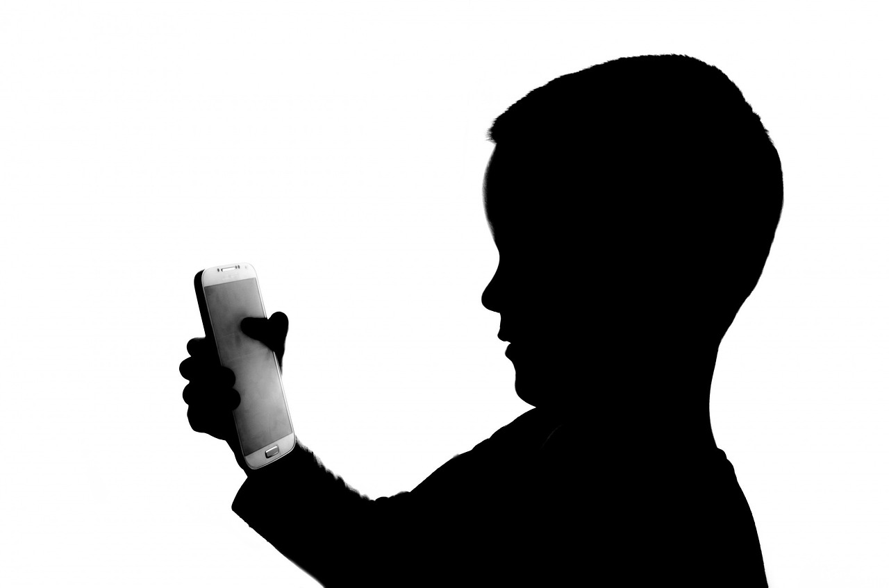 国外代妈借卵生的男孩麻醉视频（代妈借卵生的男孩打麻醉视频）